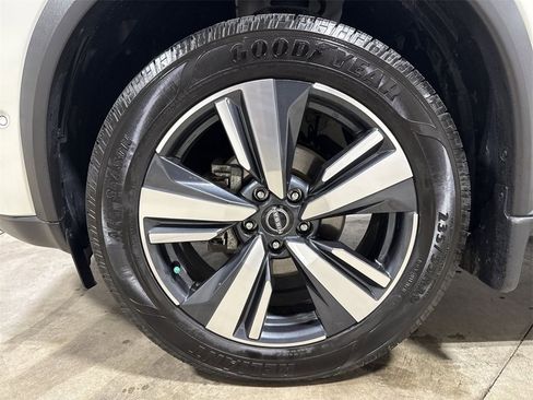 Used 2023 Nissan Rogue SL w/ SL Premium Package image 28