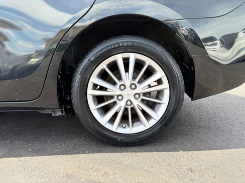 Used 2014 Toyota Corolla LE FWD image 43