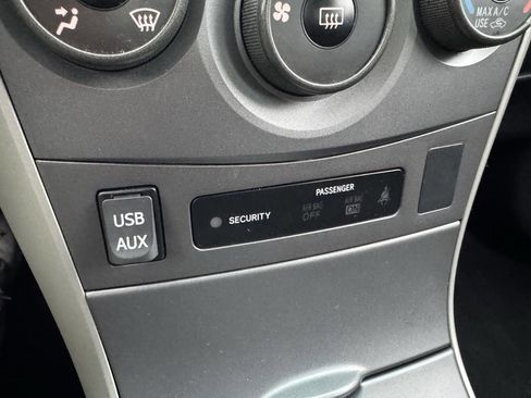 Used 2013 Toyota Corolla S image 29