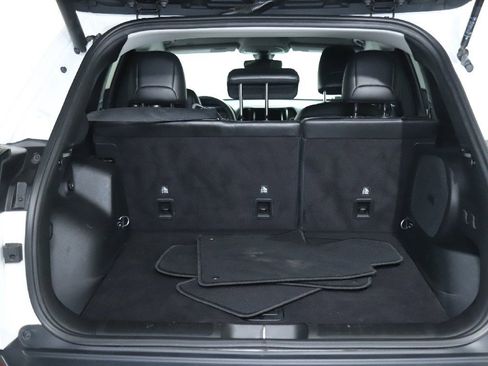 Used 2019 Jeep Cherokee Limited image 30