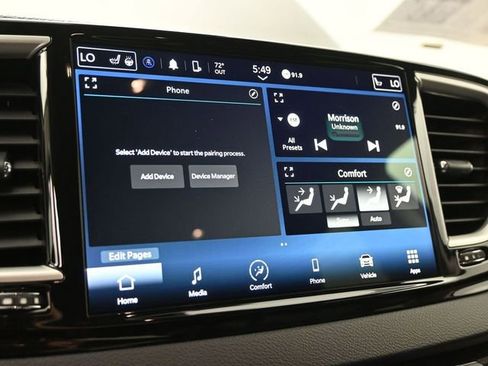 Used 2024 Chrysler Pacifica Touring-L FWD image 32