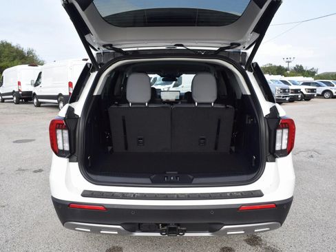 New 2026 Ford Explorer Active w/ Active Comfort Package RWD image 22