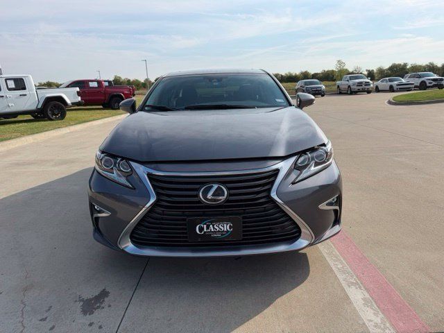 Used 2017 Lexus ES 350 w/ Luxury Package FWD image 8