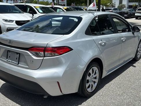 Certified 2025 Toyota Corolla LE FWD image 10