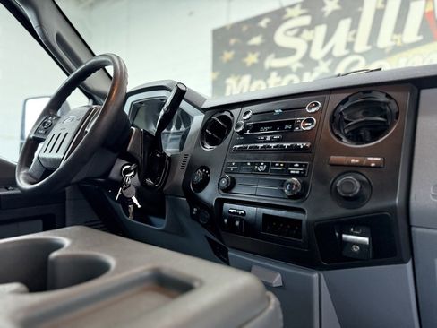 Used 2016 Ford F250 XL w/ Power Equipment Group image 21