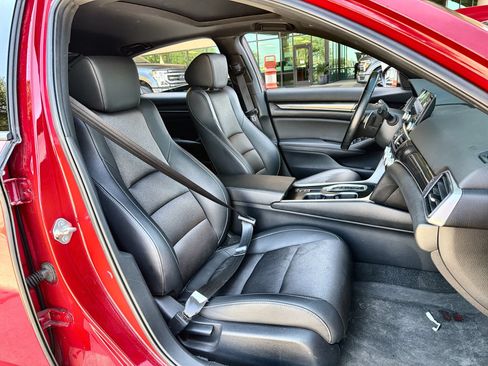 Used 2020 Honda Accord Sport image 24