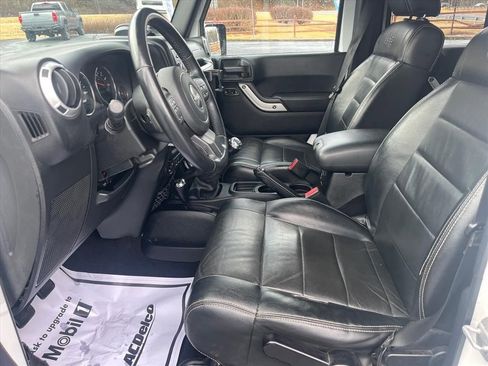 Used 2012 Jeep Wrangler Unlimited Sahara w/ Connectivity Group image 20