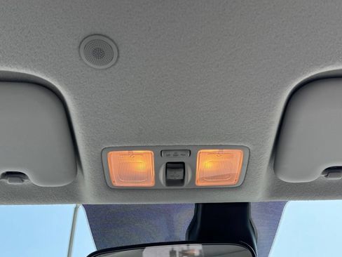 Certified 2026 Hyundai Venue SEL FWD image 18