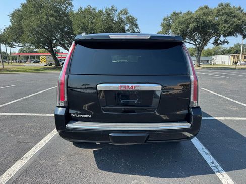 Used 2015 GMC Yukon Denali w/ Touring Package image 7