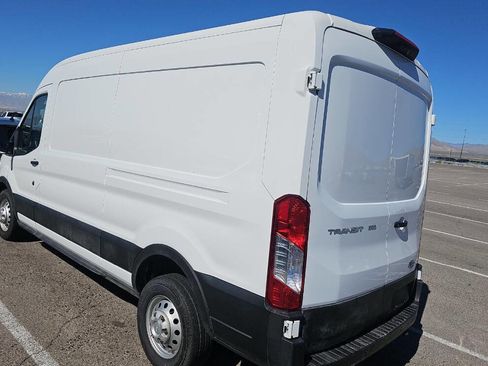 Used 2023 Ford Transit 250 Low Roof AWD image 4