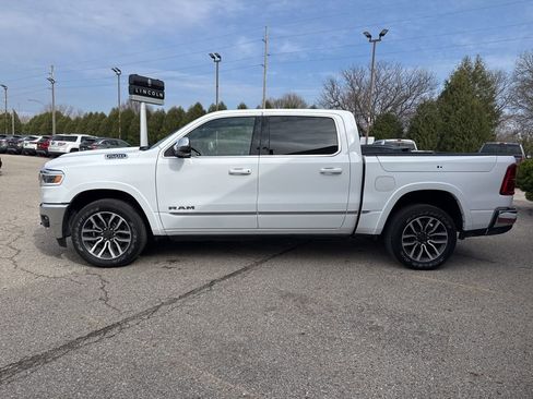 Used 2025 RAM 1500 Limited AWD/4WD image 4