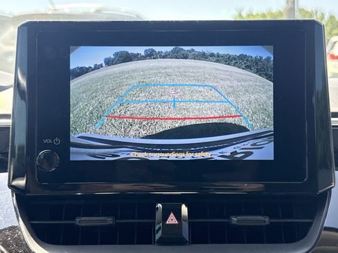 Used 2026 Toyota Corolla LE FWD image 5