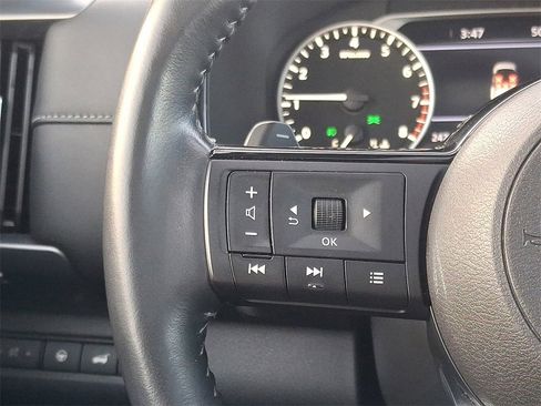 Used 2023 Nissan Pathfinder SL w/ SL Premium Package image 24