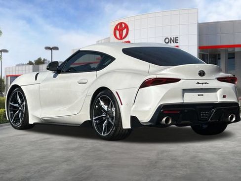 Used 2020 Toyota Supra w/ Driver Assist Package RWD image 7