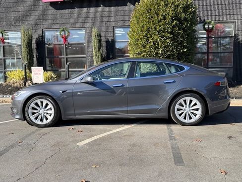Used 2017 Tesla Model S 90D image 9