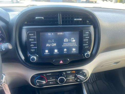 Used 2020 Kia Soul LX FWD image 20