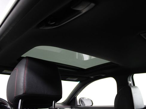Used 2023 Genesis G70 2.0T w/ Sport Prestige Package RWD image 21