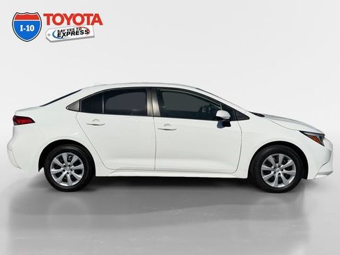 Certified 2025 Toyota Corolla LE FWD image 6