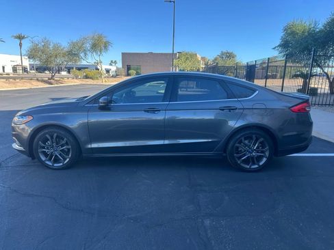 Used 2018 Ford Fusion SE w/ Equipment Group 201A image 6