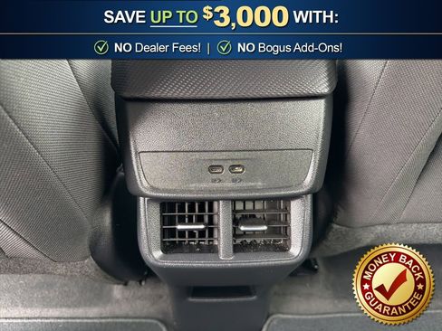 Used 2026 Chevrolet Equinox LT FWD image 17