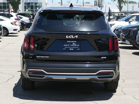 Used 2023 Kia Sorento EX FWD image 5
