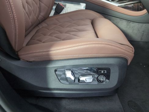 Used 2026 BMW X7 xDrive40i image 31