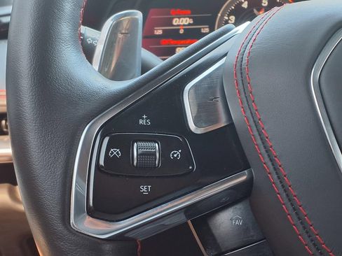 Used 2022 Chevrolet Corvette Stingray Premium Conv w/ Z51 Performance Package RWD image 16