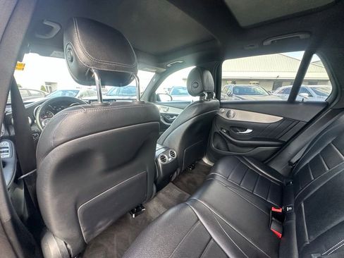 Used 2020 Mercedes-Benz GLC 300 GLC 300 image 24