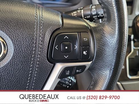 Used 2020 Toyota Sienna XLE w/ XLE Navigation Package FWD image 16