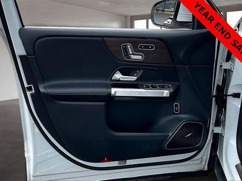 Used 2021 Mercedes-Benz GLB 250 4MATIC image 23