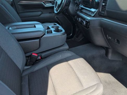 Used 2024 Chevrolet Silverado 1500 LT AWD/4WD image 19