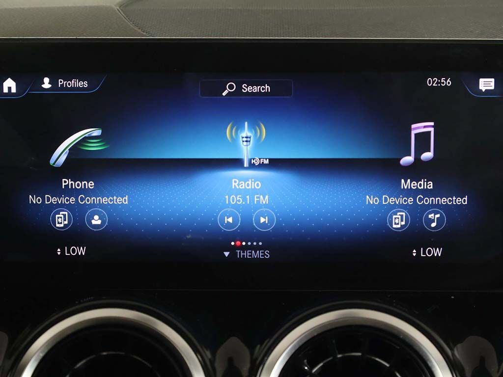 Used 2022 Mercedes-Benz GLB 250 4MATIC image 40