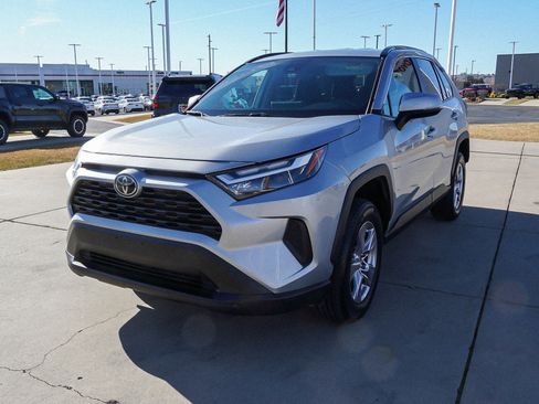 Certified 2025 Toyota RAV4 XLE image 4