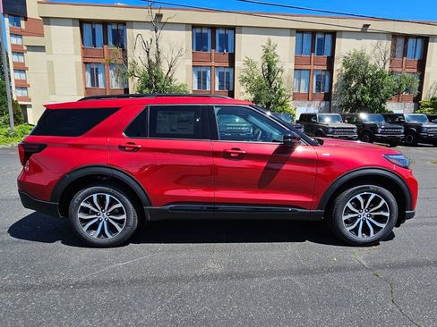 New 2026 Ford Explorer ST-Line AWD/4WD image 7