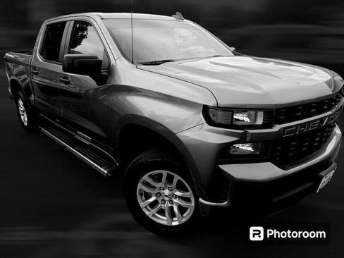 Used 2020 Chevrolet Silverado 1500 Custom w/ Custom Value Package image 1