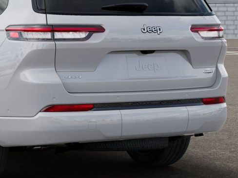 New 2026 Jeep Grand Cherokee L Summit image 13