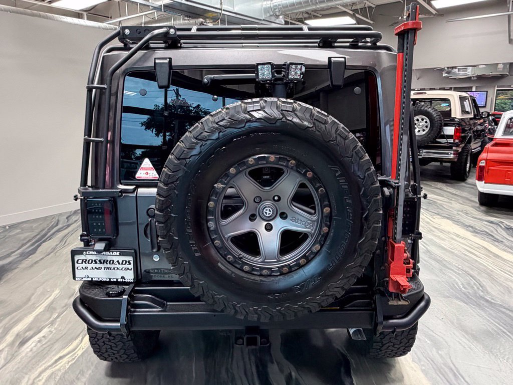 Used 2016 Jeep Wrangler Unlimited Rubicon w/ Connectivity Group AWD/4WD image 36