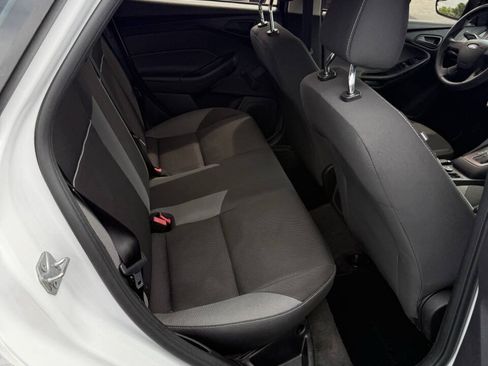 Used 2014 Ford Focus S FWD image 17