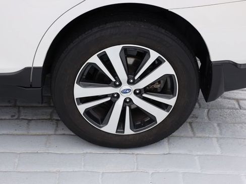 Used 2019 Subaru Outback 2.5i Limited w/ Popular Package #2 AWD/4WD image 46