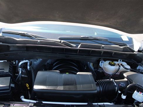 Used 2024 GMC Sierra 1500 SLT image 13