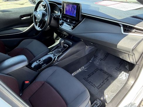 Certified 2024 Toyota Corolla SE w/ SE Convenience Package FWD image 9