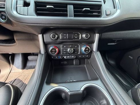 Used 2022 GMC Yukon SLT w/ SLT Luxury Plus Package AWD/4WD image 12