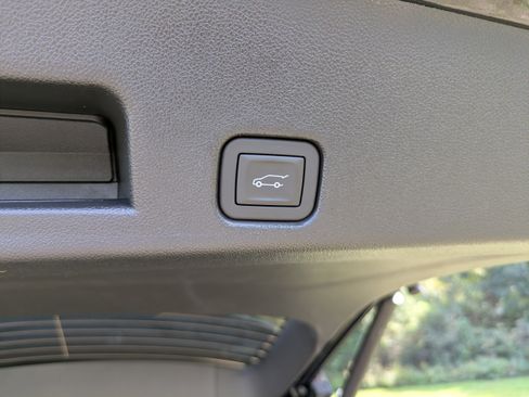 New 2026 Chevrolet Traverse LT image 14