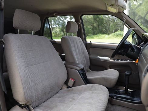 Used 2000 Toyota 4Runner SR5 w/ Upgrade Value Pkg 2 RWD image 16