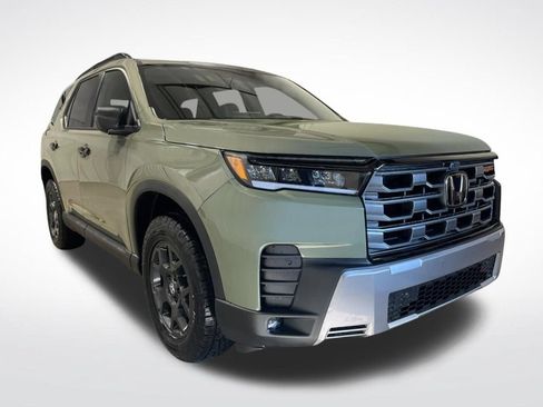 Used 2026 Honda Pilot TrailSport image 10