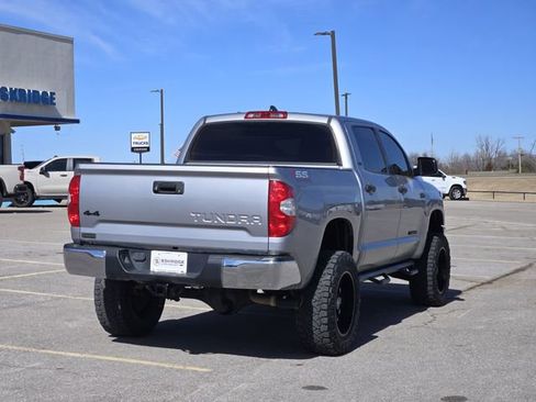 Used 2020 Toyota Tundra SR5 w/ SR5 Upgrade Package image 7