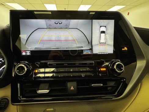 Used 2020 Toyota Highlander Platinum image 22