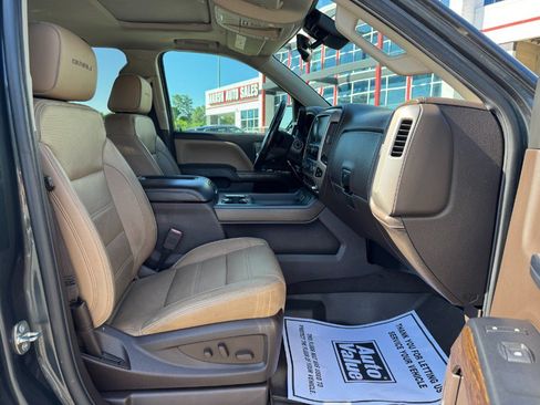 Used 2018 GMC Sierra 1500 Denali w/ Denali Ultimate Package AWD/4WD image 18