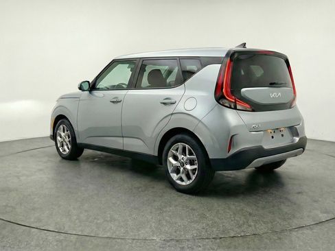 Used 2025 Kia Soul LX w/ LX Technology Package image 6