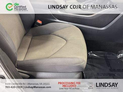 Used 2023 Toyota Highlander LE FWD image 13